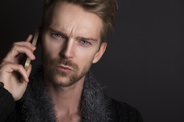 Jaki telefon wybrać do firmy – praktyczny przewodnik 2026